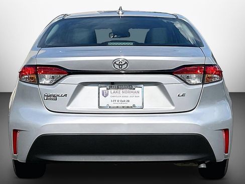 Used 2024 Toyota Corolla LE FWD image 7
