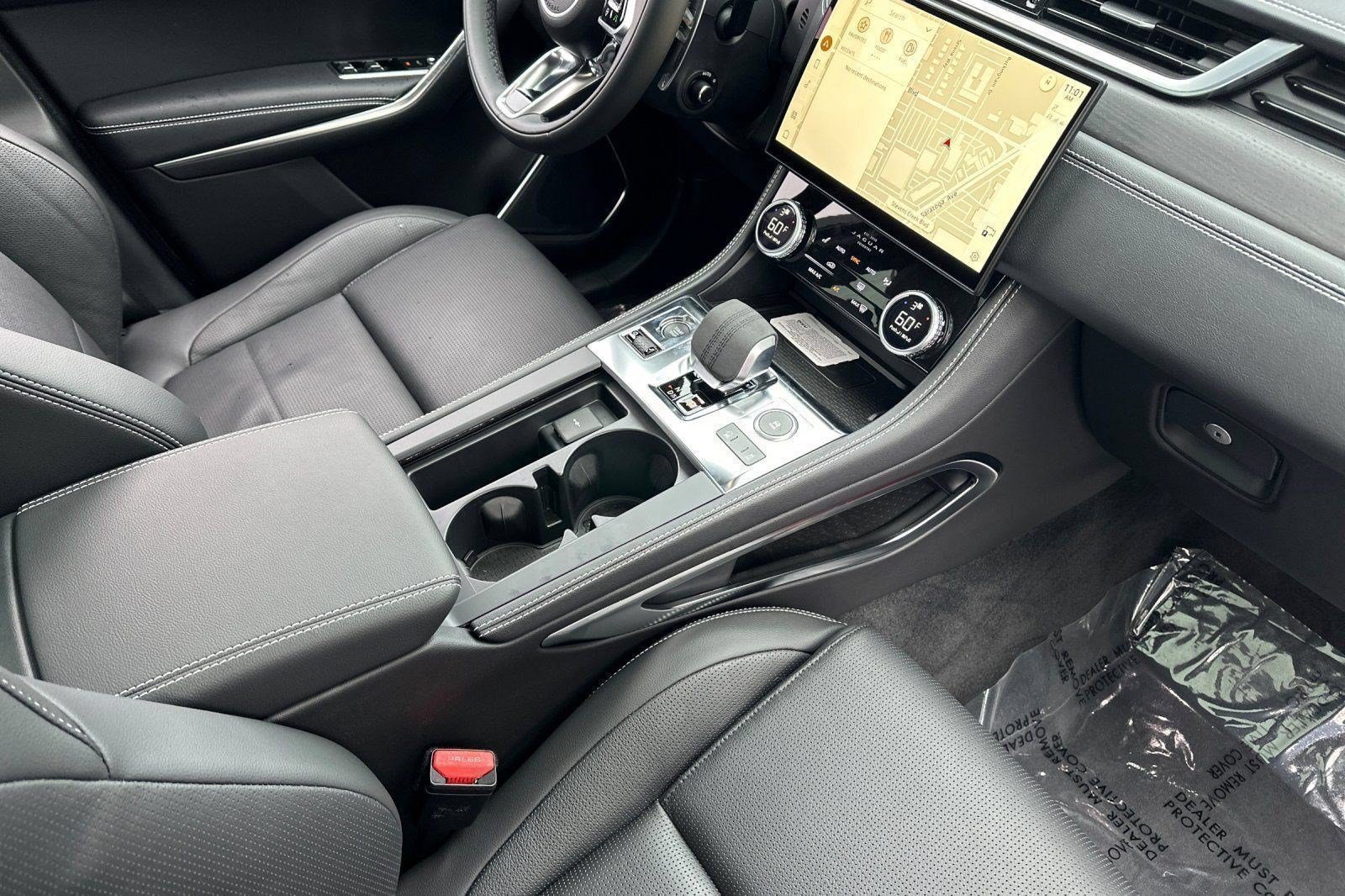 New 2024 Jaguar F-PACE R-Dynamic S AWD/4WD image 28