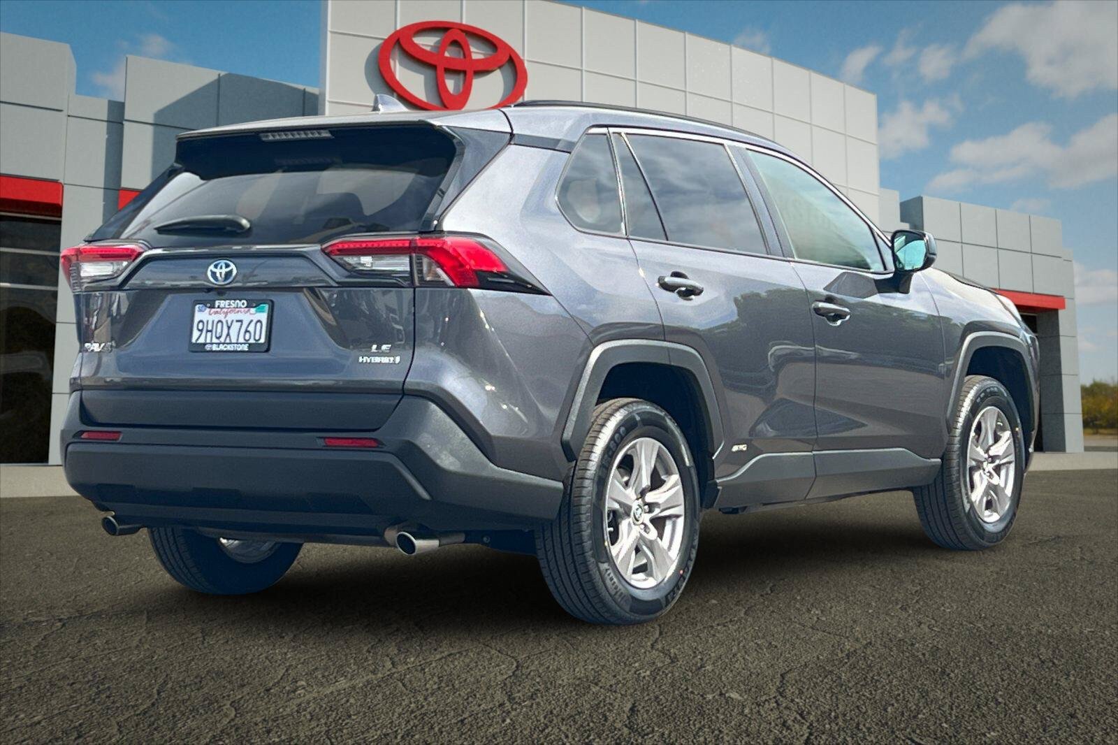 Certified 2023 Toyota RAV4 LE AWD/4WD image 3