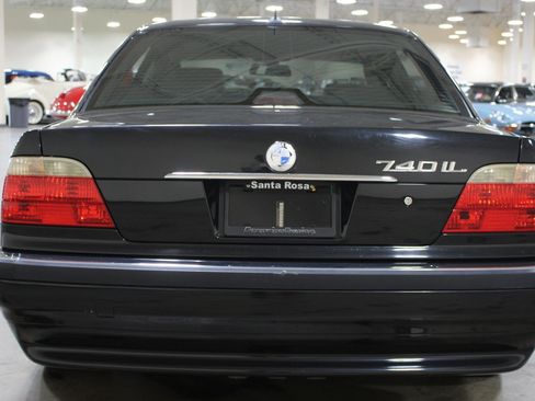 Used 2001 BMW 740iL RWD image 6