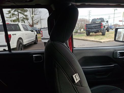 Used 2021 Jeep Wrangler Unlimited Sport image 13