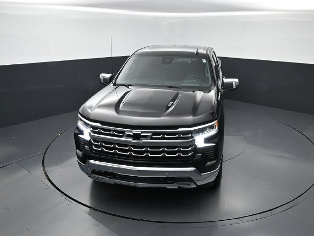 Used 2023 Chevrolet Silverado 1500 LTZ w/ LTZ Premium Package AWD/4WD image 25