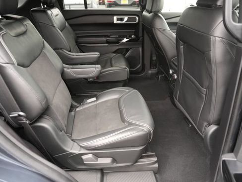 Used 2022 Ford Explorer ST image 15