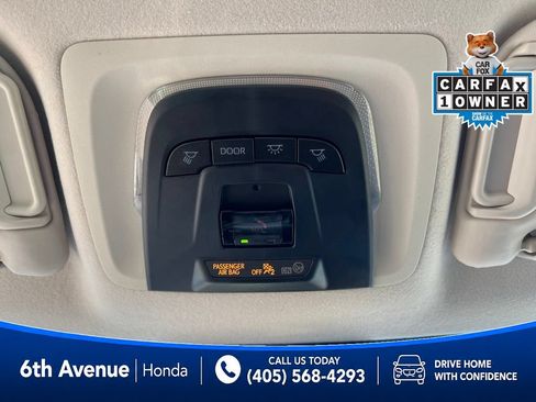 Used 2025 Toyota Corolla LE FWD image 33