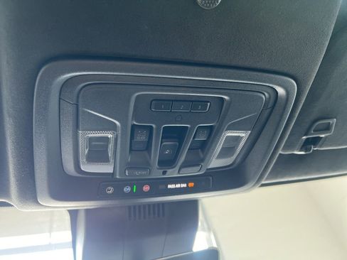 Used 2024 GMC Sierra 1500 AT4X AWD/4WD image 17
