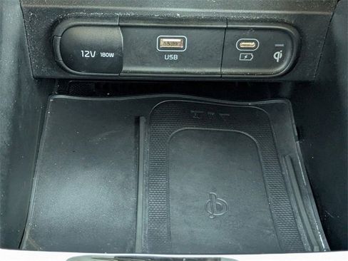 Certified 2025 Kia Telluride S image 31