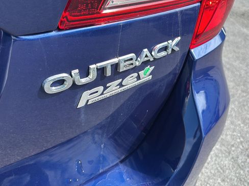 Used 2015 Subaru Outback 2.5i Premium AWD/4WD image 12