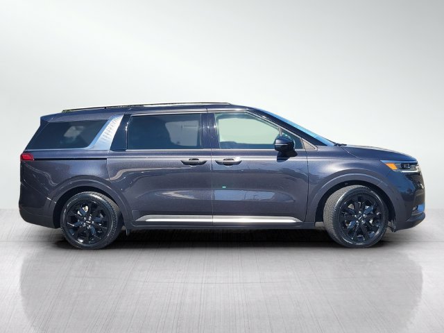 Used 2024 Kia Carnival SX FWD image 3