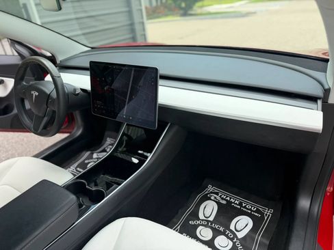 Used 2020 Tesla Model 3 Standard Range Plus RWD image 15