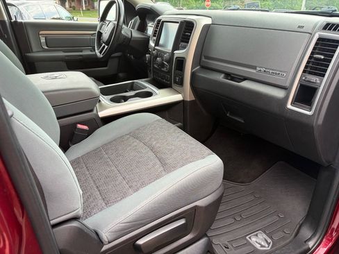 Used 2017 RAM 1500 Big Horn AWD/4WD image 9