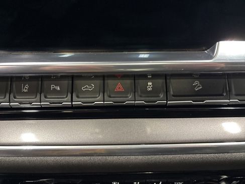 Used 2024 Chevrolet Silverado 2500 High Country w/ High Country Premium Package image 25