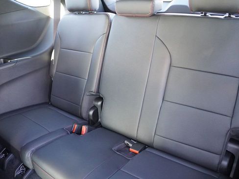 New 2026 Chevrolet Traverse Z71 w/ Enhanced Driving Package image 12