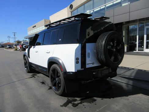 Used 2023 Land Rover Defender 110 X-Dynamic SE AWD/4WD image 5