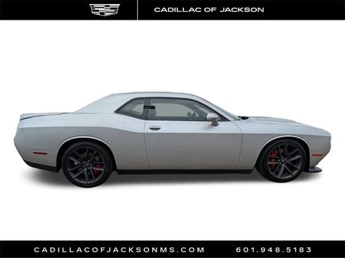 Used 2022 Dodge Challenger R/T w/ Plus Package image 4