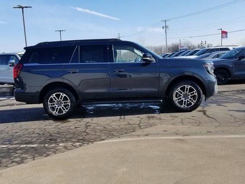 New 2026 Ford Expedition Active AWD/4WD image 2