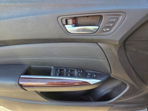Used 2017 Acura TLX w/ Technology Package FWD image 23
