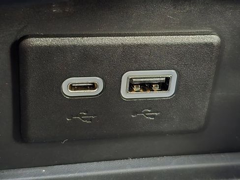 Used 2022 Buick Envision Preferred w/ Safety Package image 11