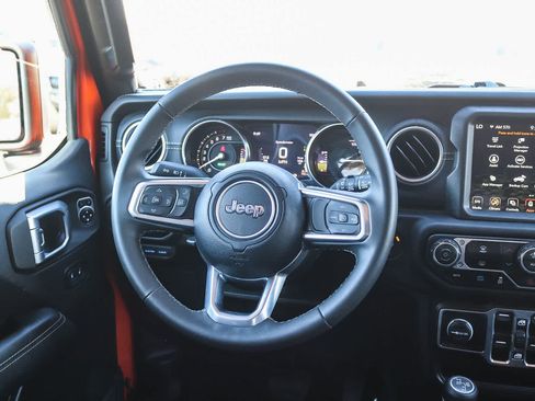 Used 2023 Jeep Wrangler Unlimited Sahara AWD/4WD image 15