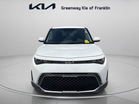 Used 2023 Kia Soul LX w/ LX Technology Package FWD image 2