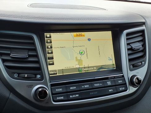 Used 2016 Hyundai Tucson Limited image 18