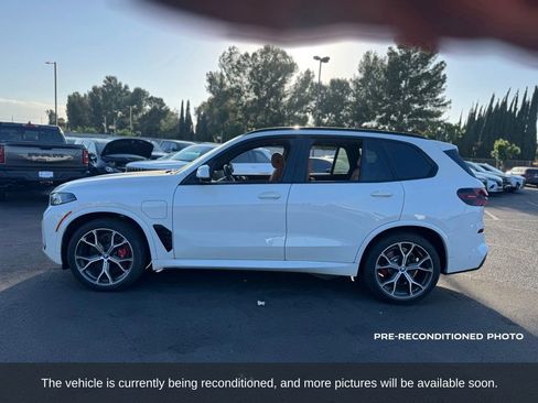 Used 2024 BMW X5 xDrive50e w/ M Sport Package AWD/4WD image 2