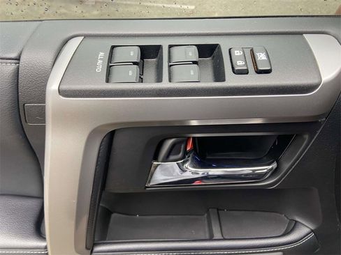 Used 2021 Toyota 4Runner Limited image 13