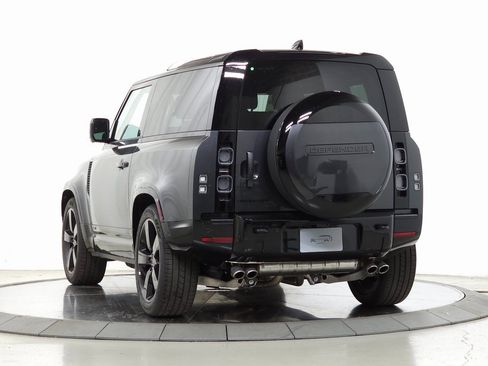 New 2025 Land Rover Defender 90 V8 image 4
