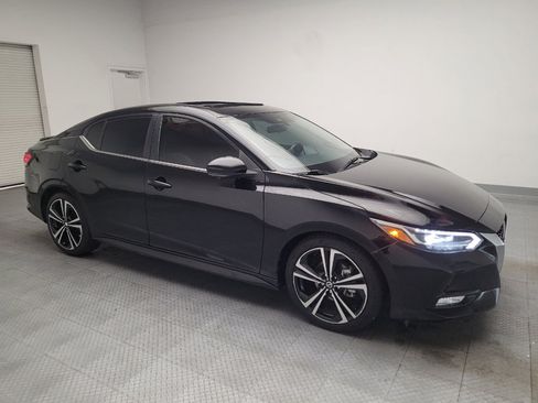 Used 2022 Nissan Sentra SR w/ SR Premium Package FWD image 11