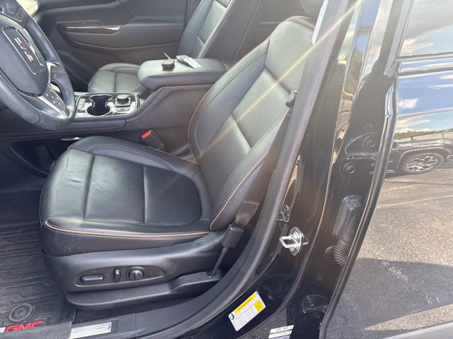 Used 2023 GMC Acadia AT4 w/ Technology Package AWD/4WD image 10