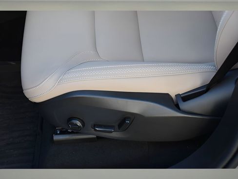 Certified 2026 Volvo XC90 B5 Plus w/ Protection Package Premier image 35