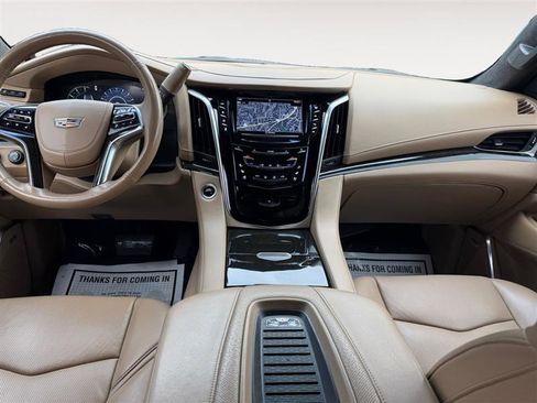 Used 2019 Cadillac Escalade Platinum image 11