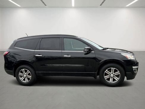 Used 2017 Chevrolet Traverse LT AWD/4WD image 5