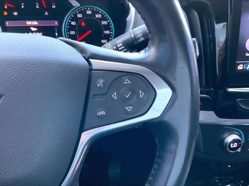 Used 2021 Chevrolet Traverse LT FWD image 24
