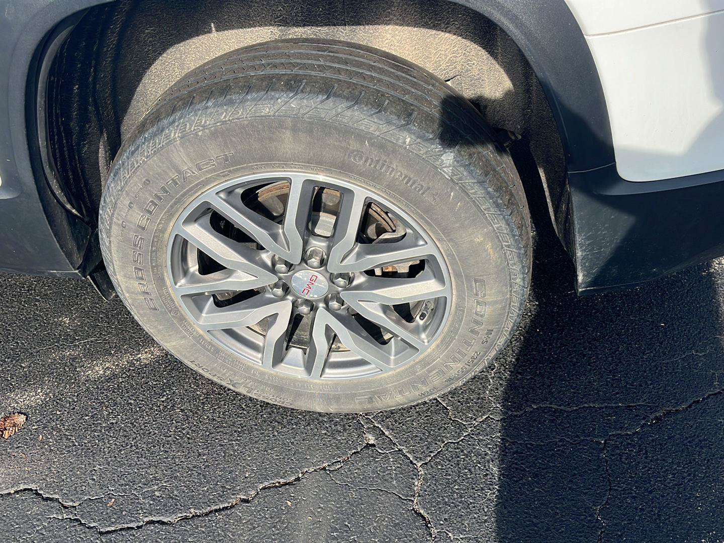 Used 2019 GMC Acadia SLE AWD/4WD image 34