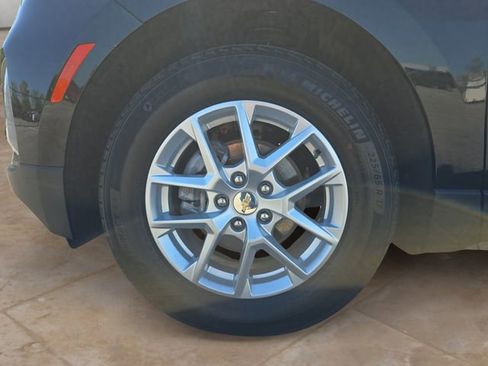 Used 2024 Chevrolet Equinox LT FWD image 14