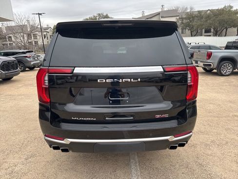 Used 2025 GMC Yukon XL Denali image 6