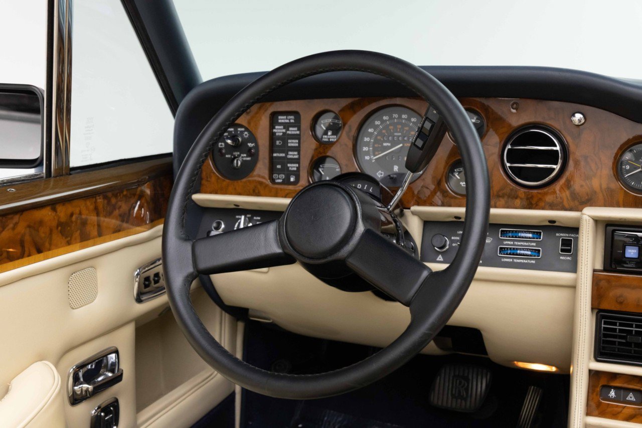 Used 1989 Rolls-Royce Corniche II RWD image 10