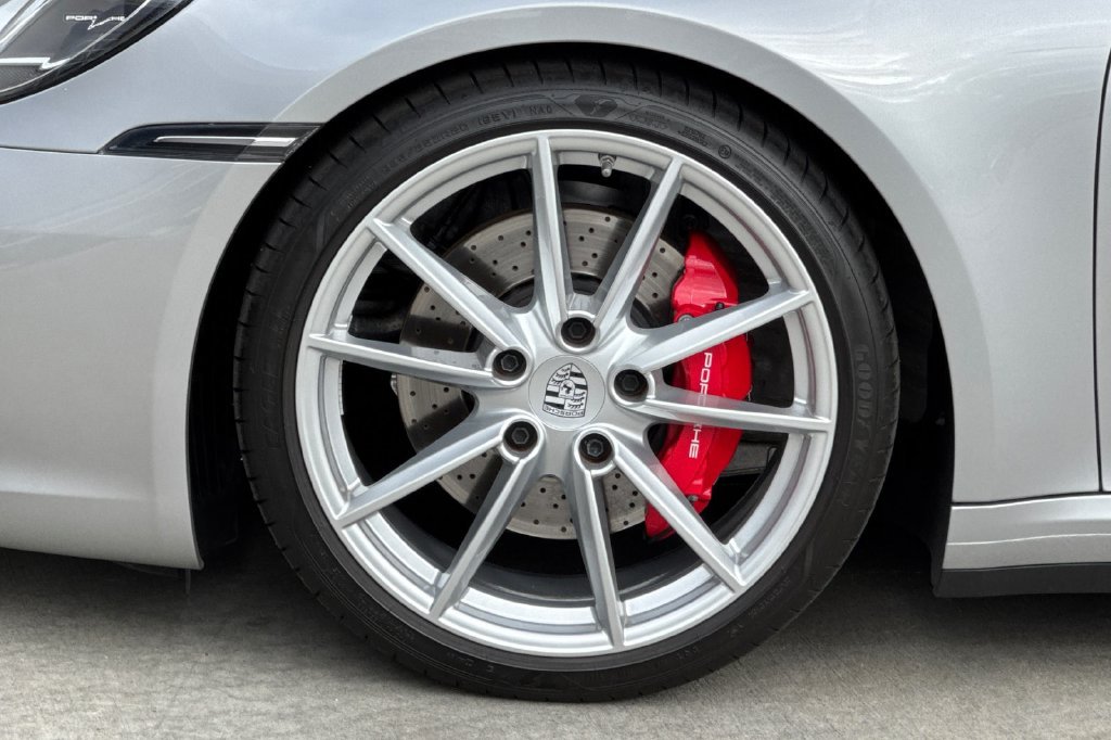 Used 2024 Porsche 911 Carrera S RWD image 32