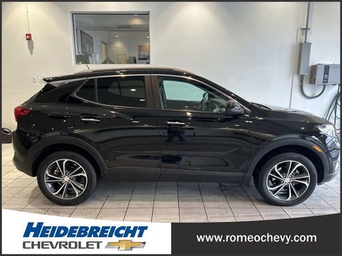 Used 2023 Buick Encore GX Select image 2