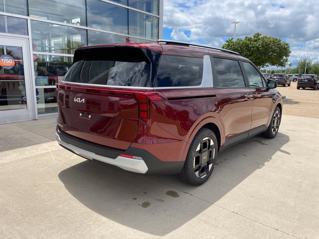 New 2026 Kia Carnival EX FWD image 5