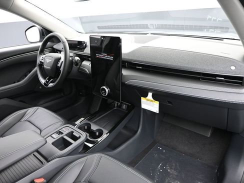 New 2025 Ford Mustang Mach-E Premium image 32