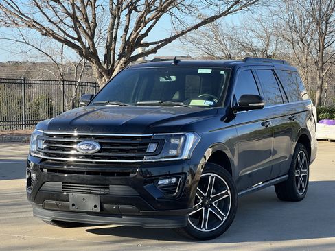 Used 2021 Ford Expedition Limited image 19