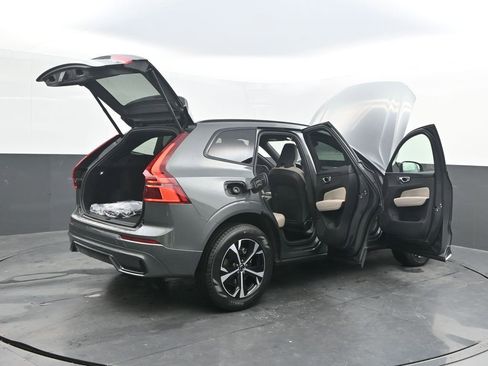 New 2026 Volvo XC60 B5 Core AWD/4WD image 39