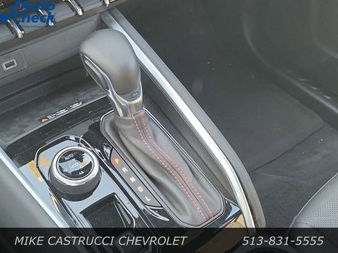 Used 2025 Chevrolet Colorado Z71 w/ Technology Package AWD/4WD image 21