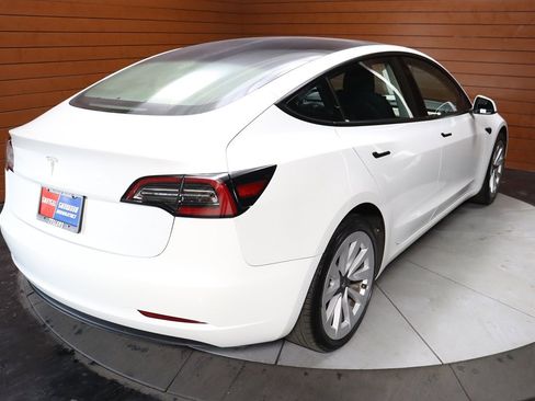 Used 2023 Tesla Model 3 Standard Range image 56