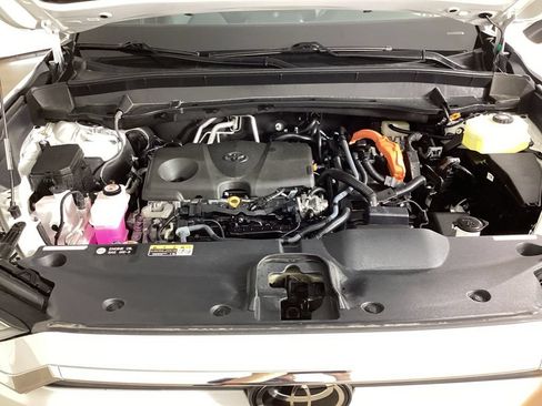 Used 2025 Toyota Grand Highlander AWD Hybrid image 25