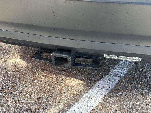 Used 2016 Toyota Highlander XLE image 7