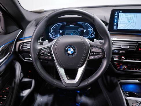 Used 2023 BMW 530e RWD image 10