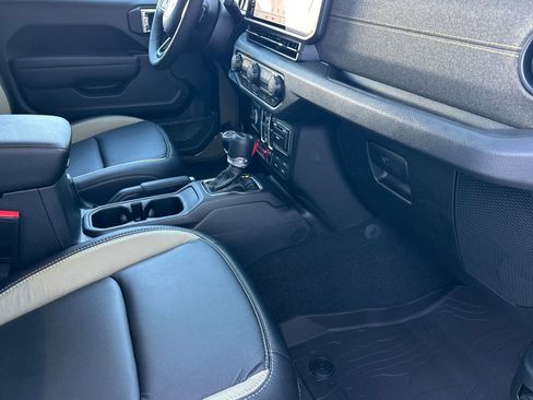 New 2026 Jeep Gladiator Sport image 18