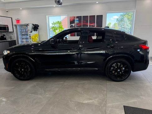 Used 2024 BMW X4 xDrive30i w/ M Sport Package AWD/4WD image 5